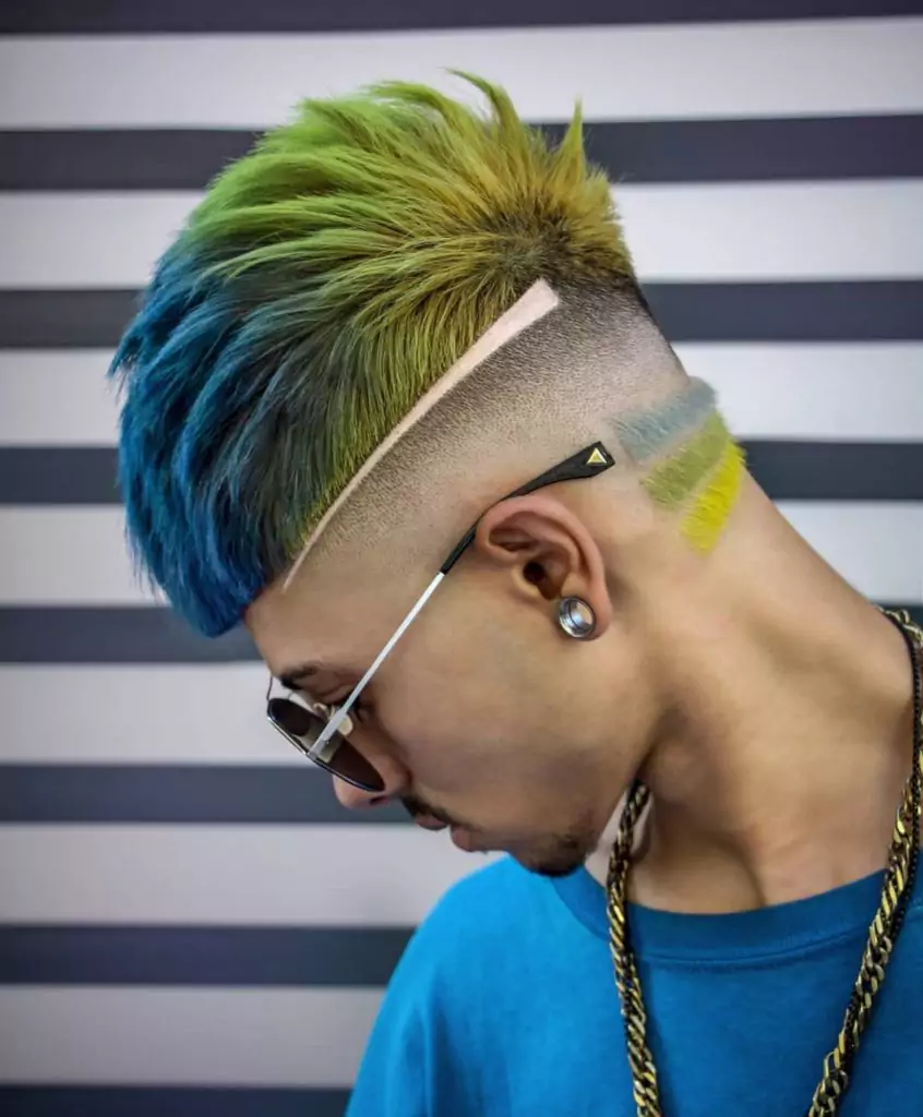 Cabelo masculino colorido