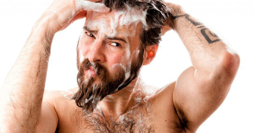 shampoo de cabelo na barba