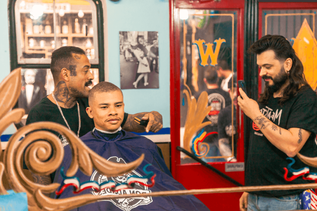 Cadeira De Barbeiro Para Barbearia Itá Lia em Promoção na Americanas