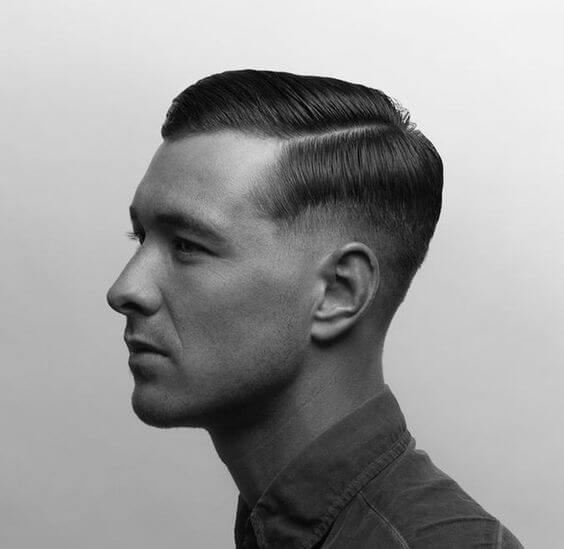 corte masculino para cabelo loiro e liso com risca  Cabelo masculino, Corte  de cabelo masculino, Cabelo