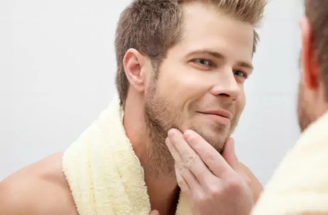 aprenda a fazer e manter uma barba por fazer