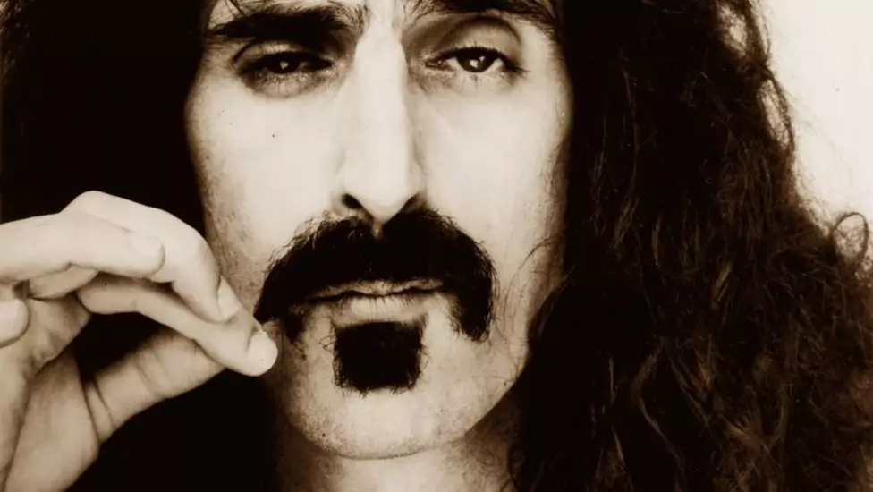 bigode longo